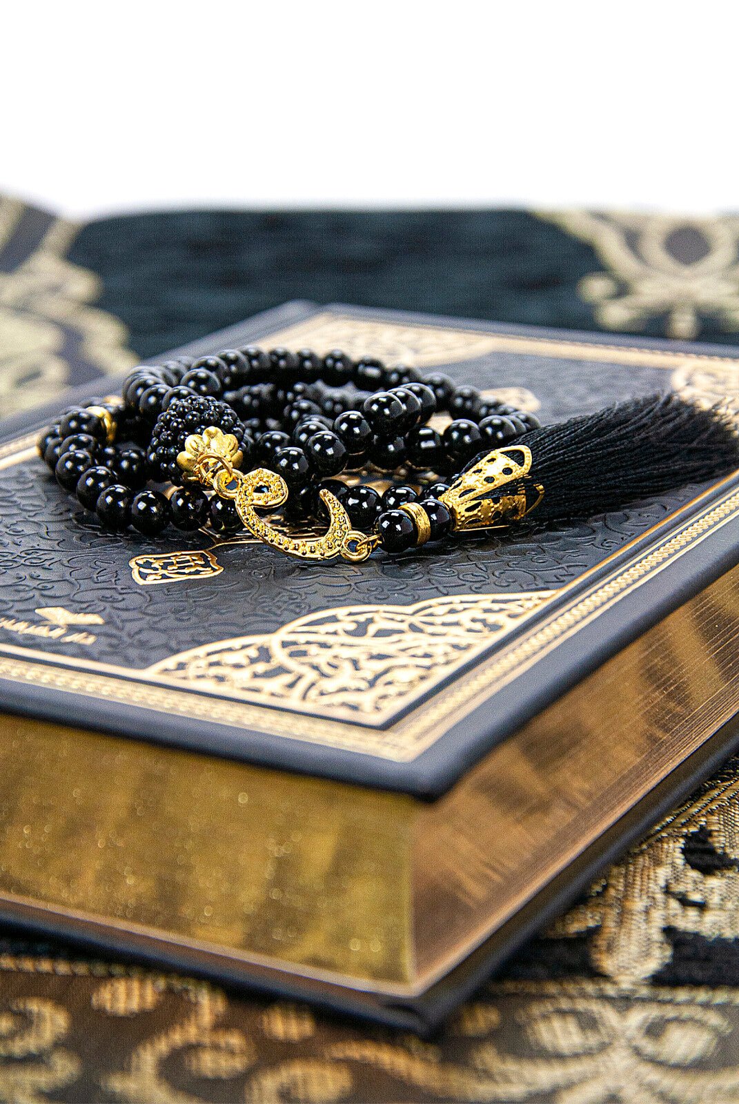 French Quran Gift Set with Prayer Rug, Rosary & Scent | Elegant Islamic Gift Box - Ihvan