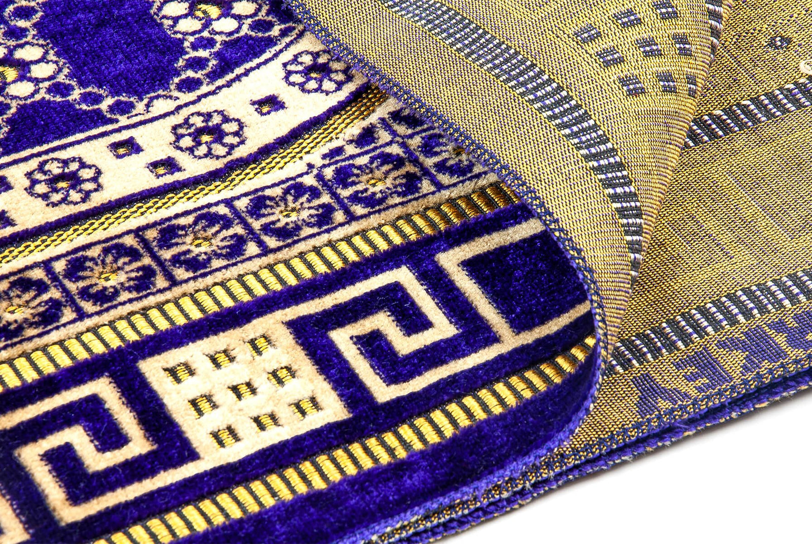 Luxury Velvet Muslim Prayer Rug (Sajadah | Janamaz | Salah Mat) - Ihvan