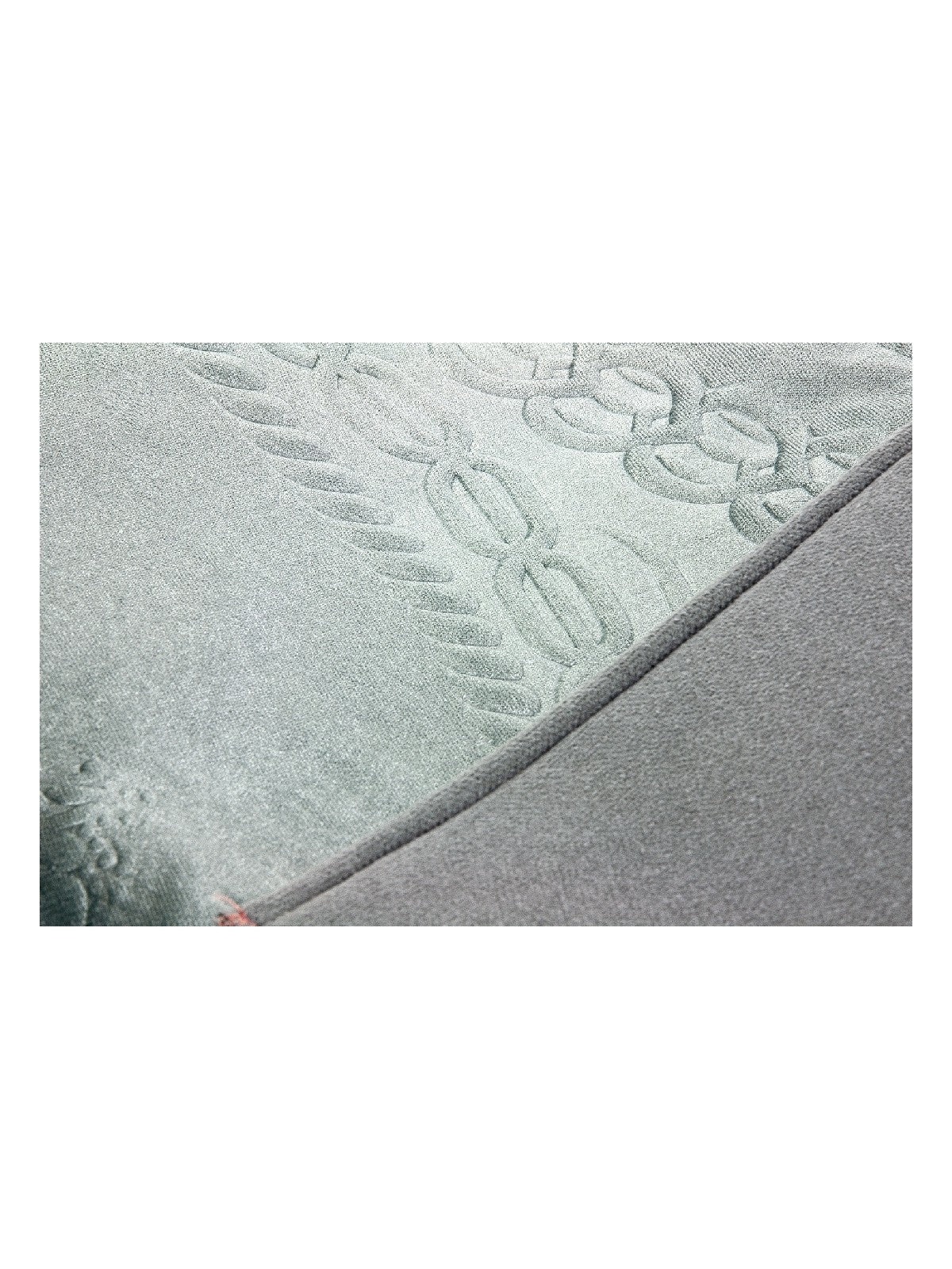 Luxury Silky Velvet Muslim Prayer Rug (Sajadah | Janamaz | Salah Mat) - Ihvan