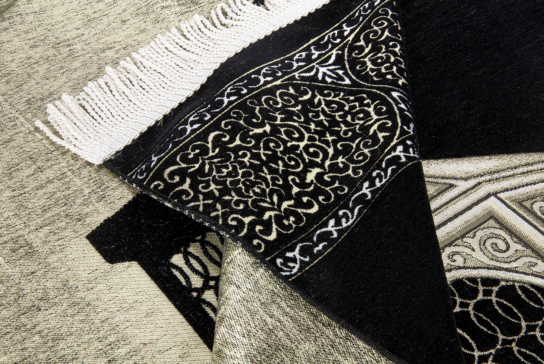 Noble Black Chenille Muslim Prayer Rug (Janamaz | Sajadah| Salah Mat) - Ihvan