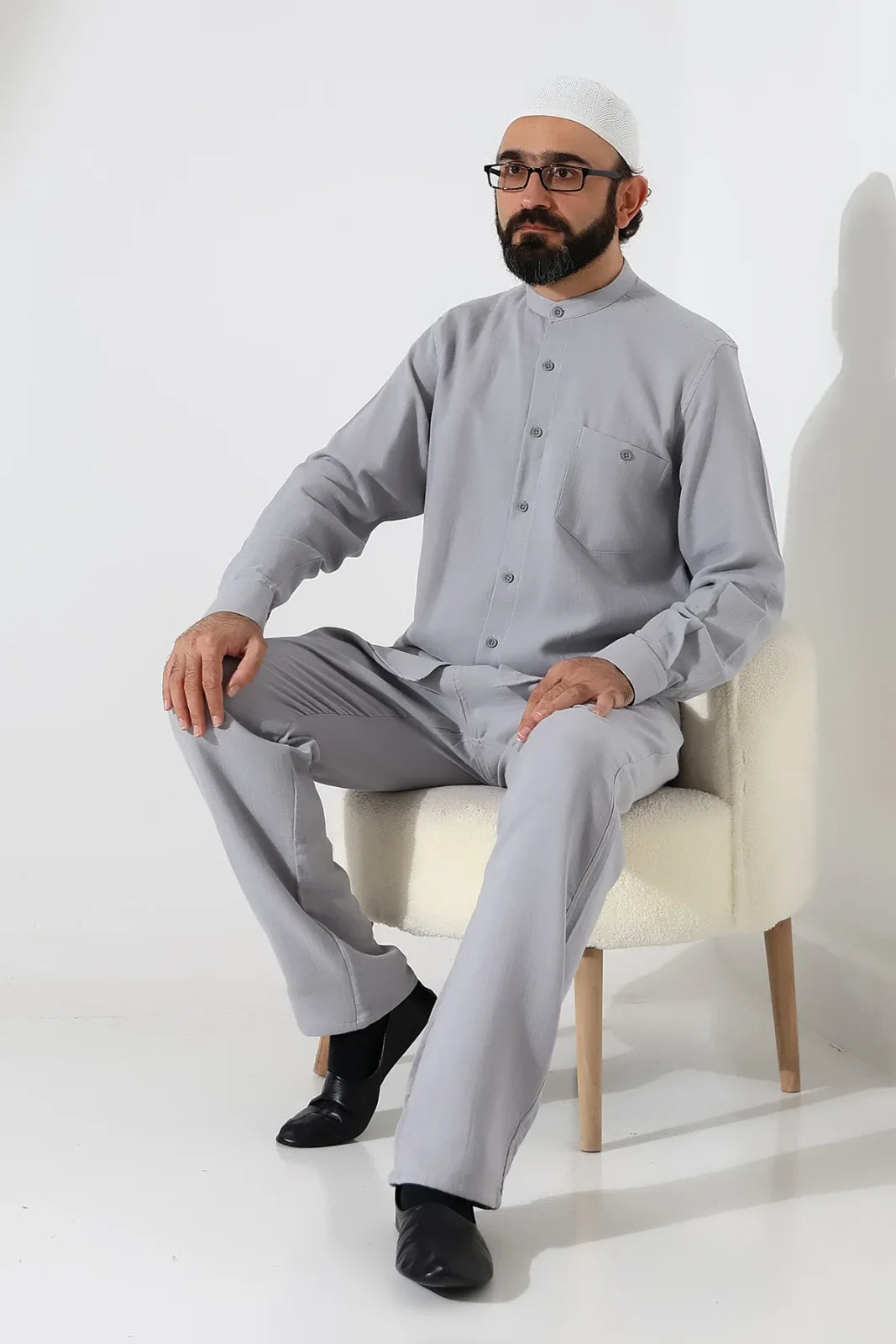Men’s Hajj & Umrah Muslin Shirt and Trousers Set – Mandarin Collar (ANS)