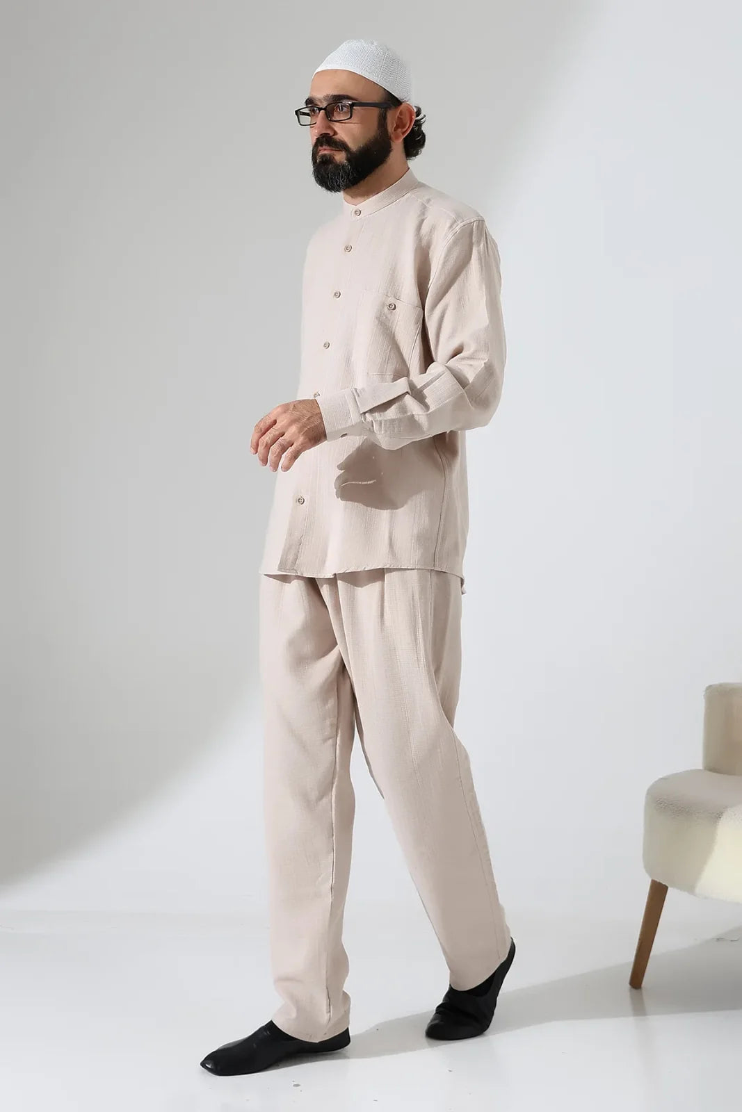 Men’s Hajj & Umrah Muslin Shirt and Trousers Set – Mandarin Collar (ANS)