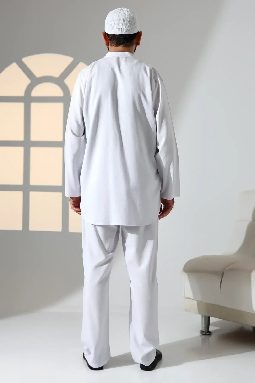 Men’s Hajj & Umrah Linen Shirt and Trousers Set – Mandarin Collar