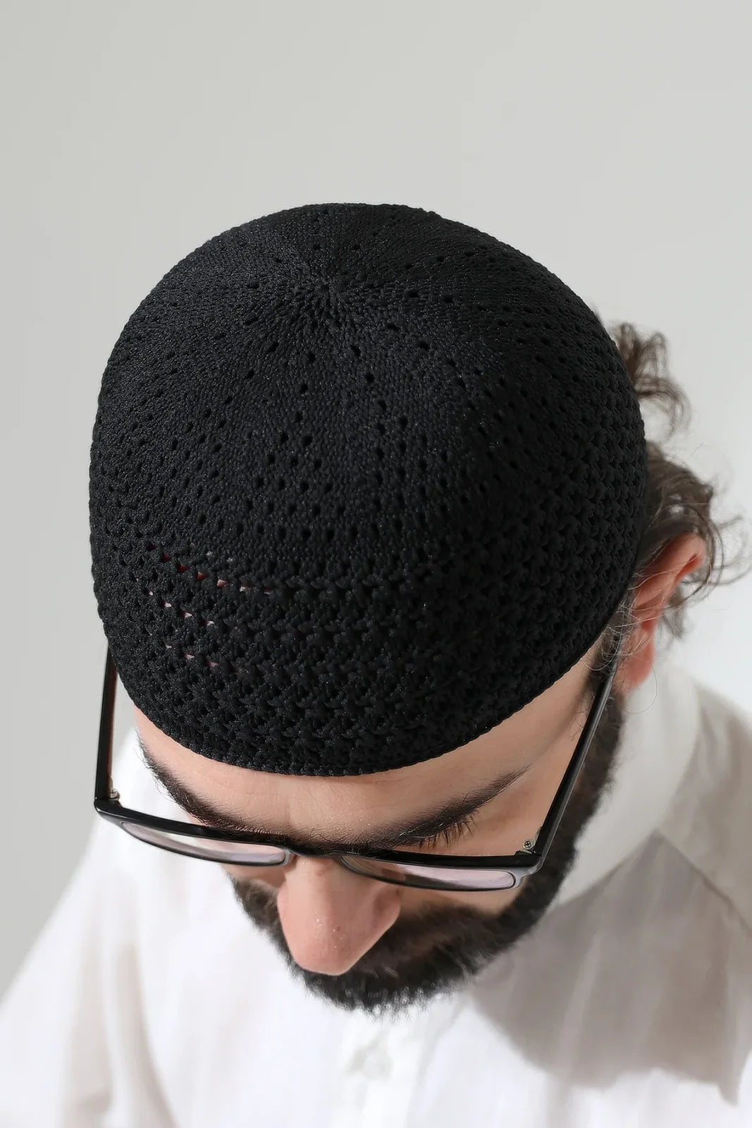 Amber Knitted Kufi Prayer Cap – Patterned Muslim Cap