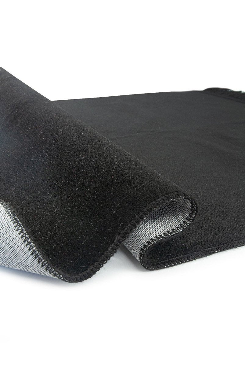 Plain Velvet Prayer Rug – Soft Minimalist Sajadah - ihvan