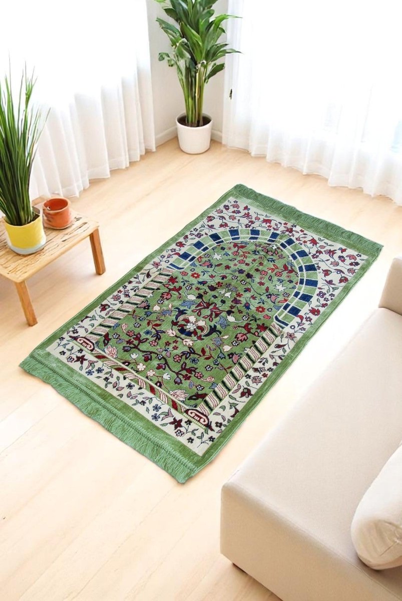 Ravza Pattern Velvet Prayer Rug – Inspired by Al - Masjid an - Nabawi, Soft Velour Texture - ihvan