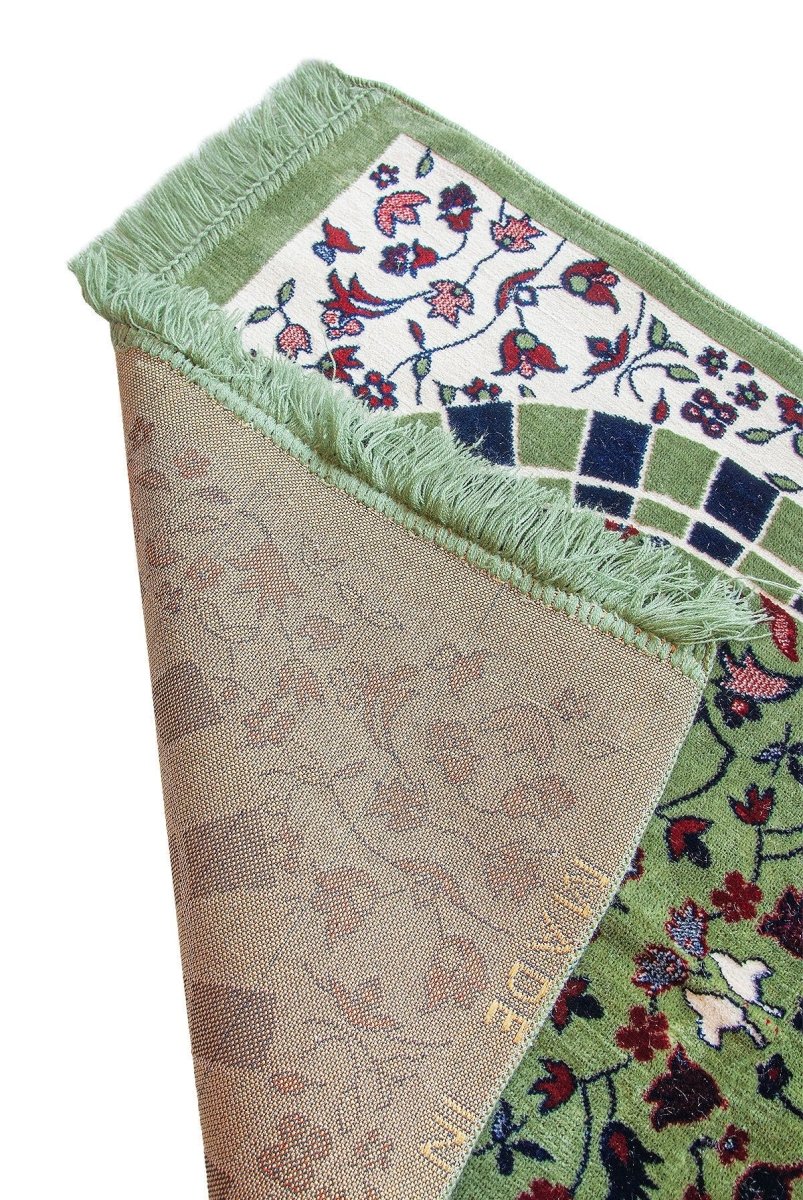 Ravza Pattern Velvet Prayer Rug – Inspired by Al - Masjid an - Nabawi, Soft Velour Texture - ihvan