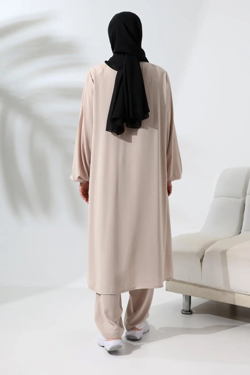 Women's Medina Silk Hajj and Umrah Hijab Two-Piece Set - Cream - ihvan