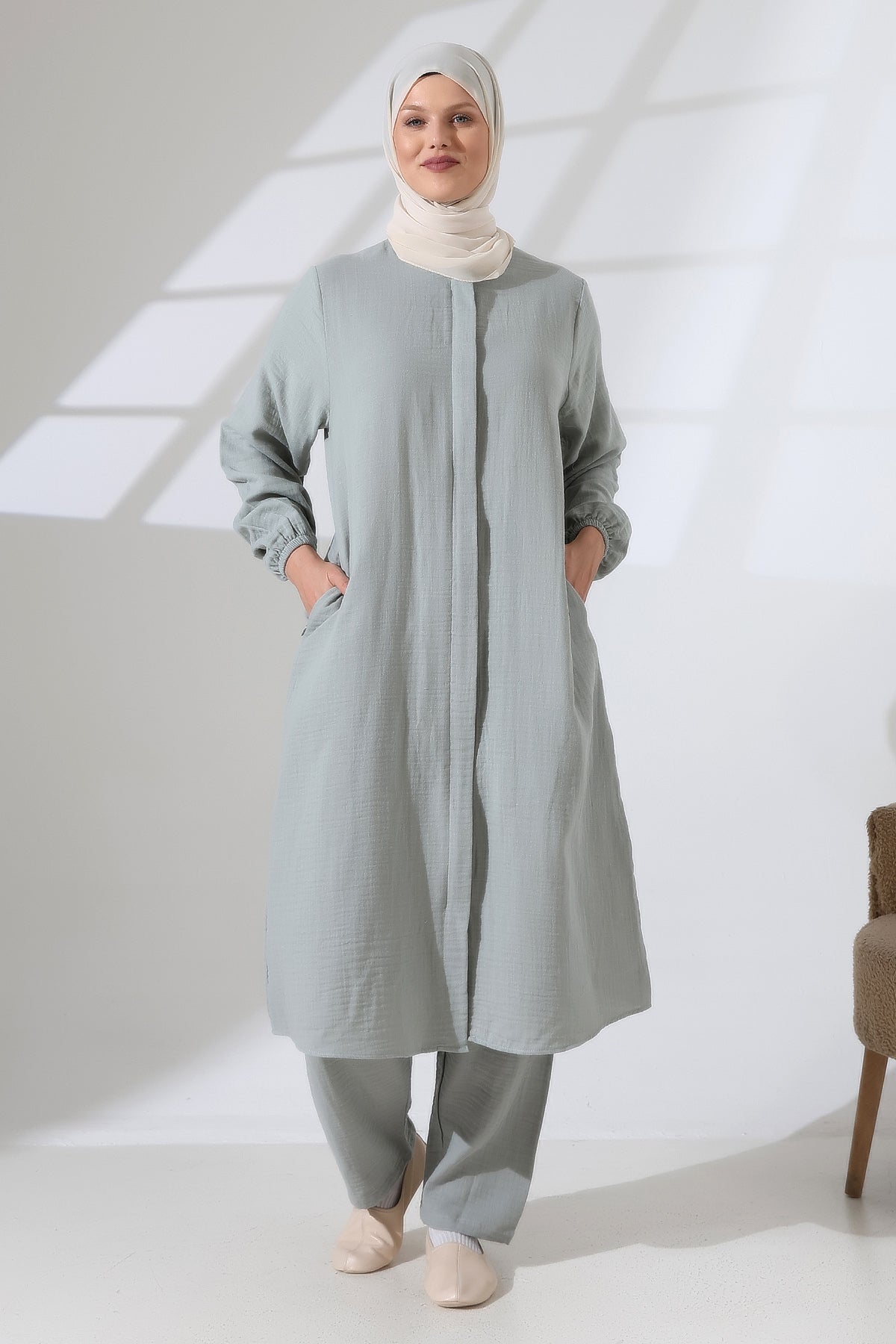 Women's Muslin Zip-Up Hijab Two-Piece Set Cotton Hajj and Umrah Outfit Mint Green (VSN)