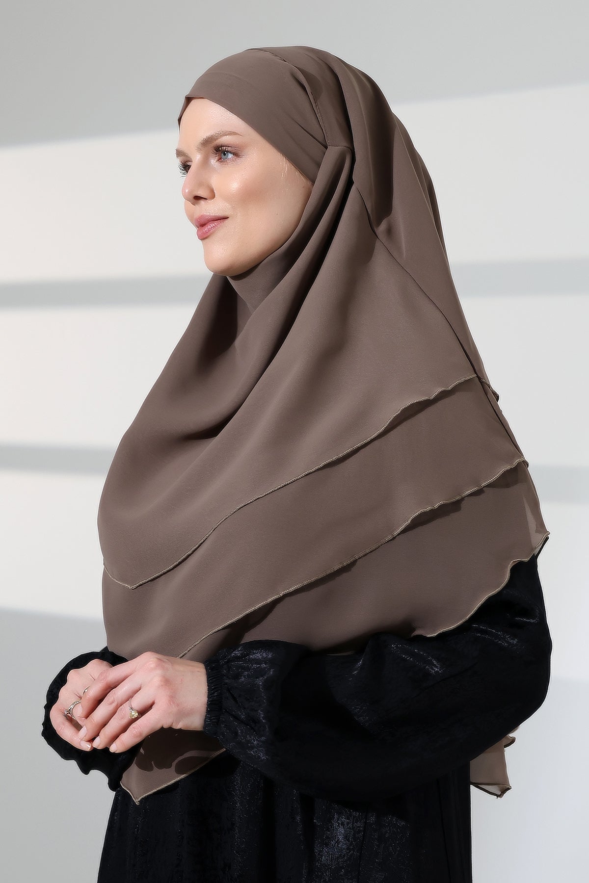 Muslim Prayer Hijab 3 Layers, Chiffon Khimar with Niqab Face Veil, Breathable Layered Ruffle Instant Long Scarf for Women, Oval Cut