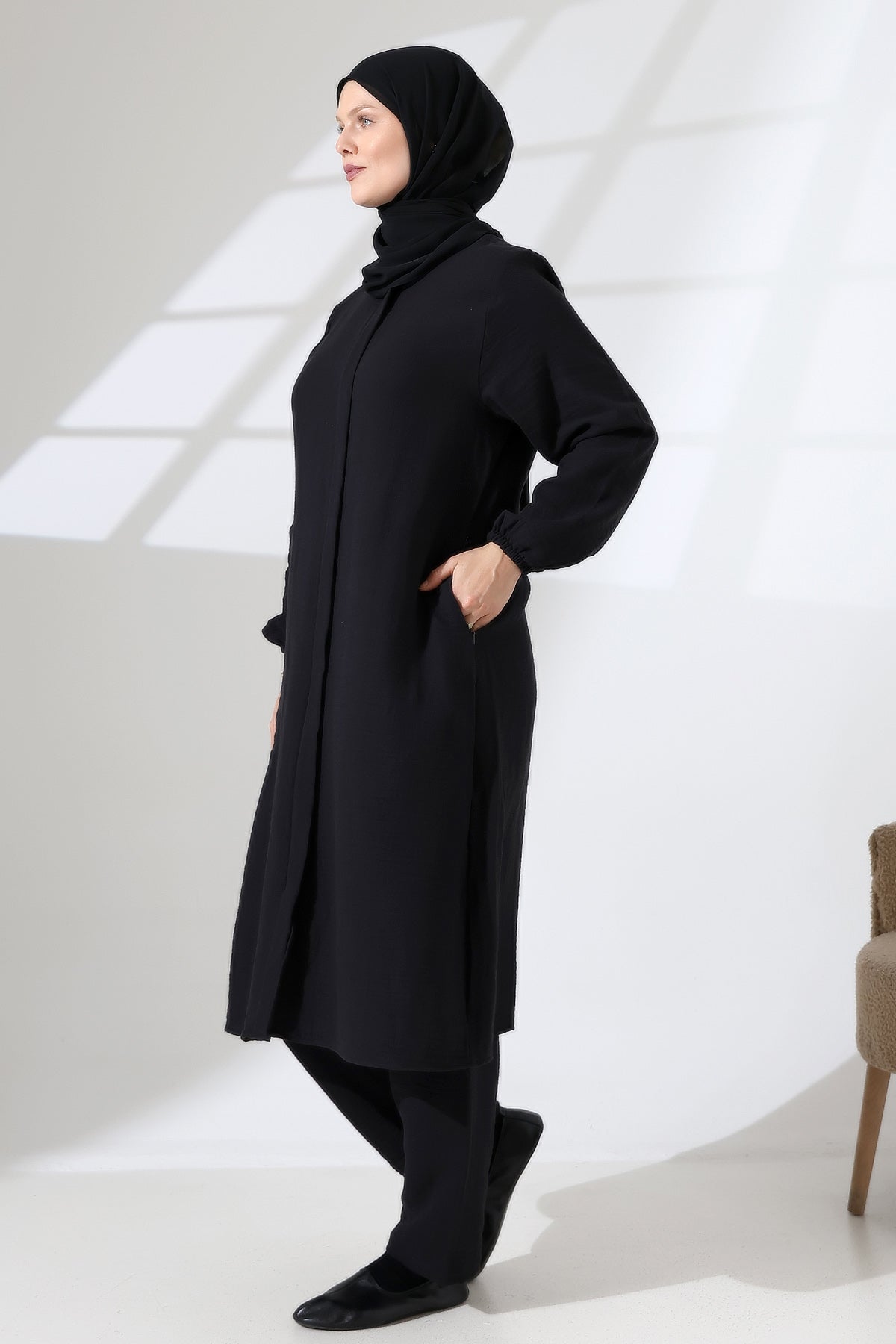 Women's Muslin Zip-Up Hijab Two-Piece Set Cotton Hajj and Umrah Outfit Black (VSN)