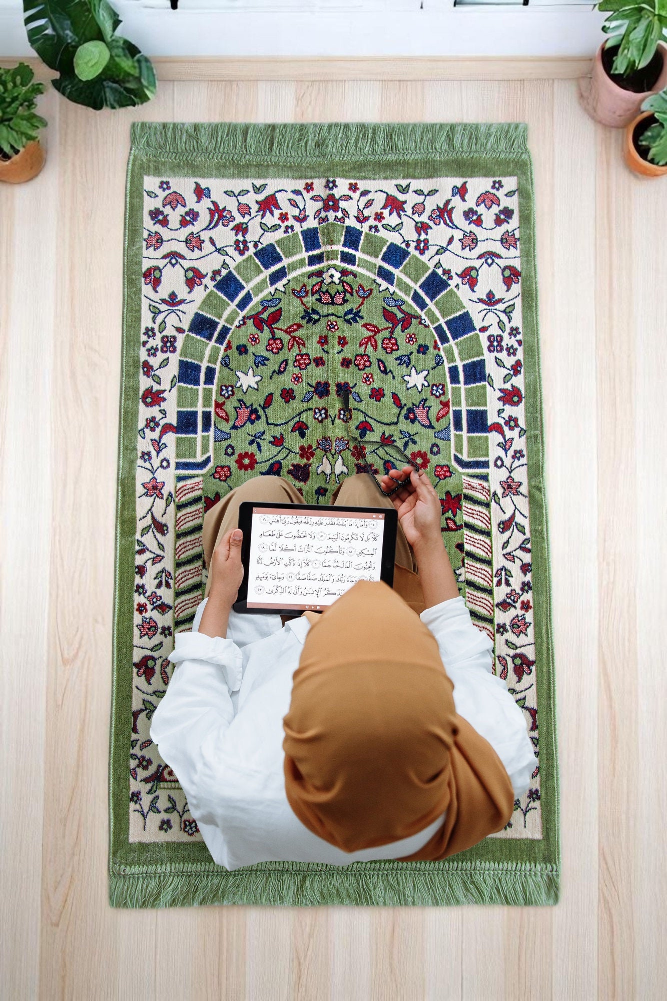 Ravza Pattern Velvet Prayer Rug – Inspired by Al-Masjid an-Nabawi, Soft Velour Texture