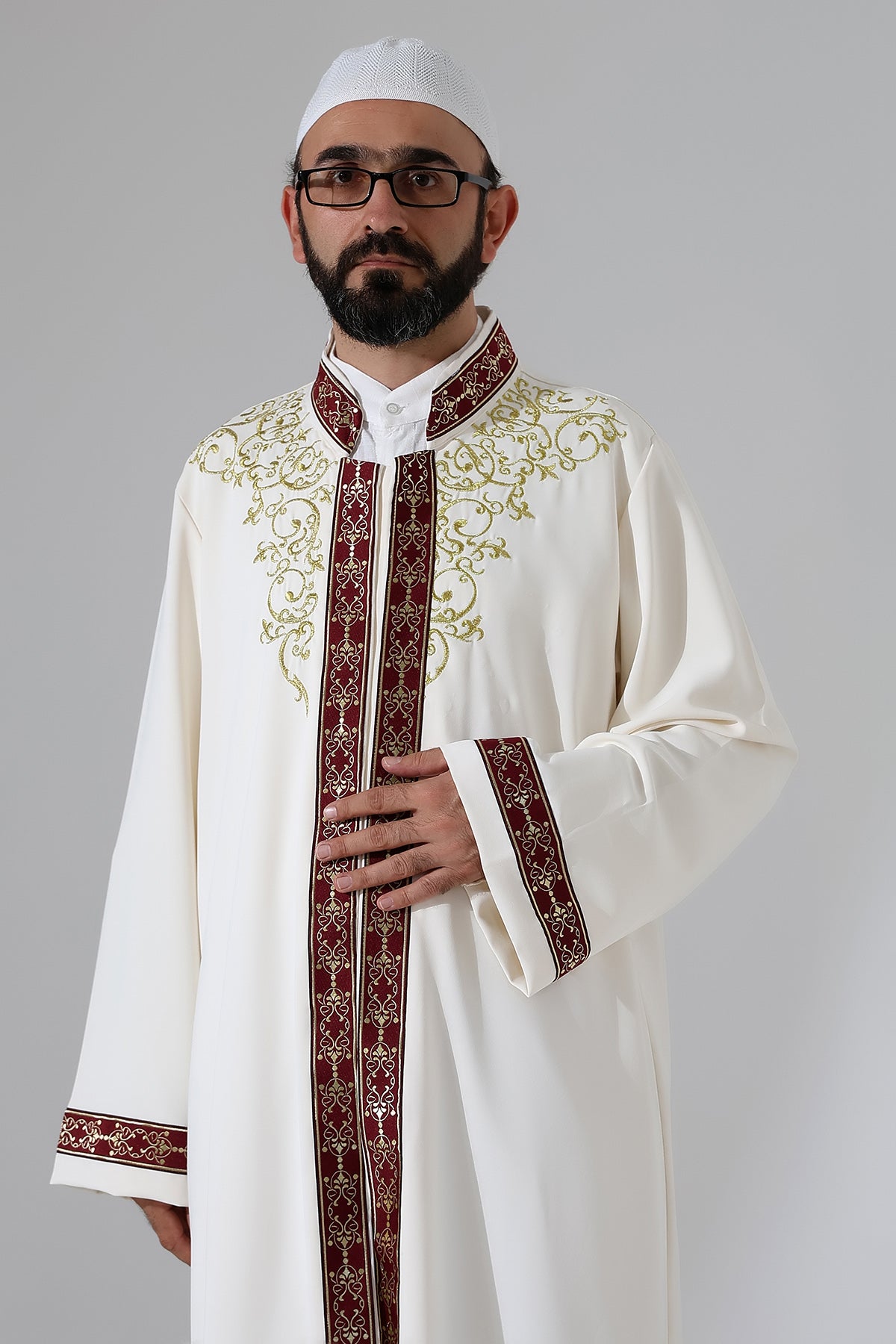 Nakış İşlemeli Hakim Yaka İmam Cübbesi, Çıt Çıtlı Cepli Namaz Cübbesi Bordo Bordürlü - Krem