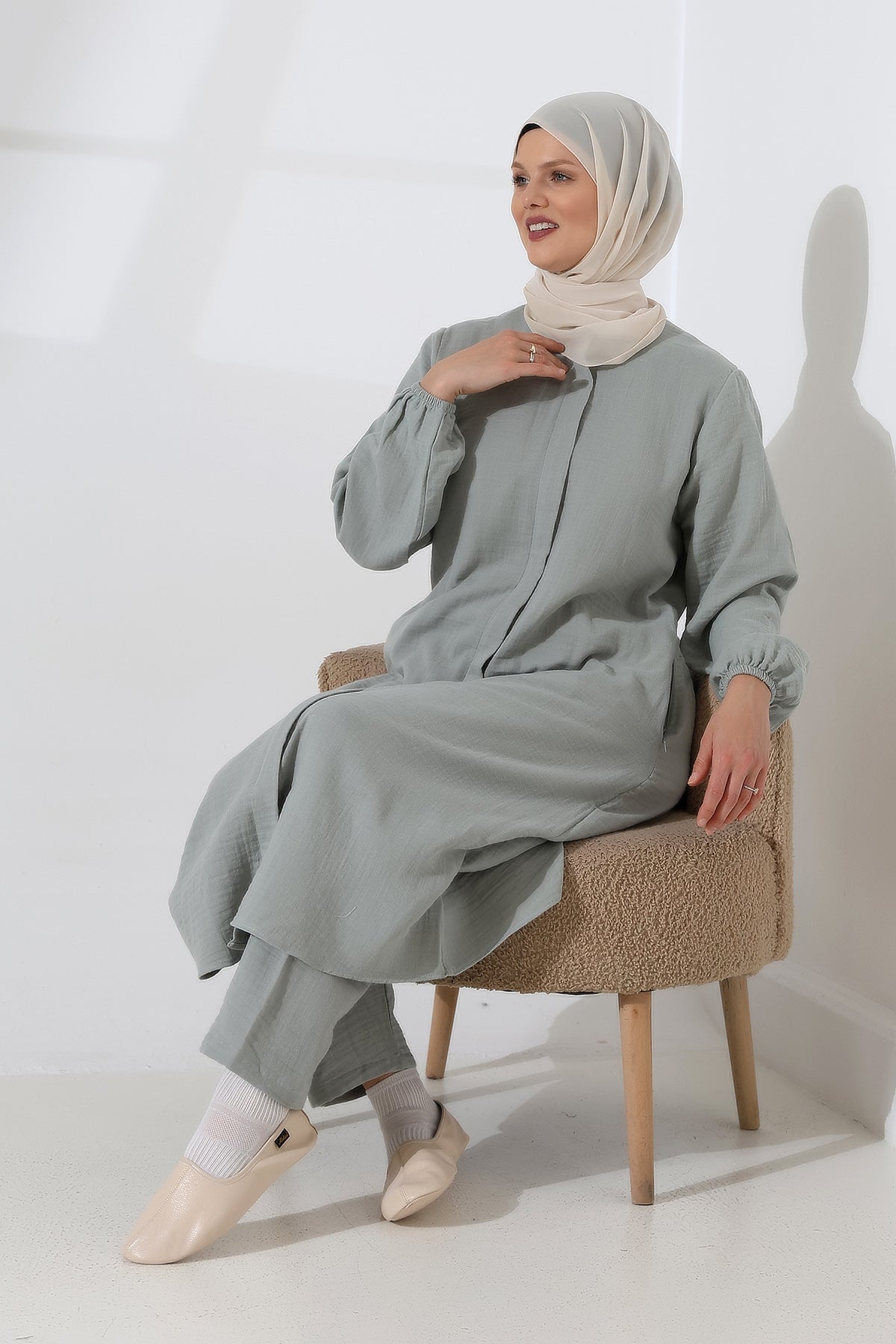 Women's Muslin Zip-Up Hijab Two-Piece Set Cotton Hajj and Umrah Outfit Mint Green (VSN)
