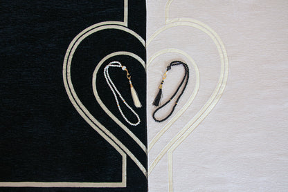 Elegant Black & White Muslim Prayer Rug Set for Couples | Sajadah | Janamaz - Ihvan