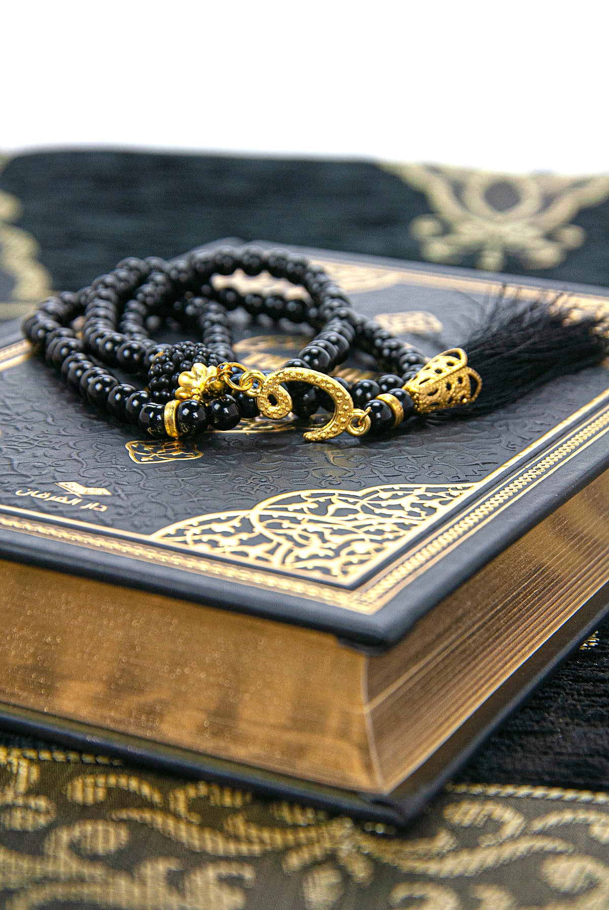 English Quran Gift Set with Prayer Rug, Rosary & Scent | Elegant Islamic Gift Box - Ihvan