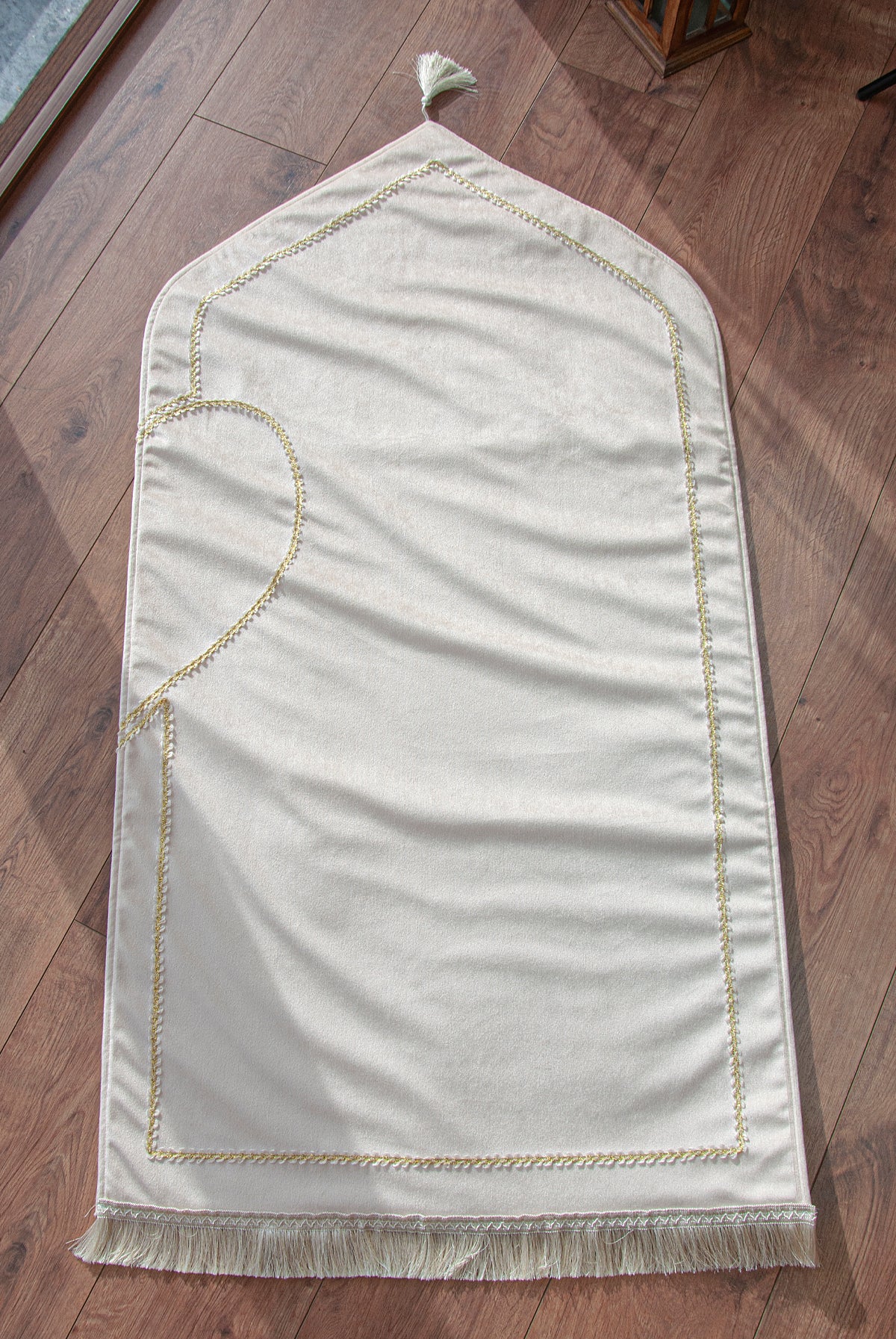 Premium Black & Cream Muslim Prayer Rug Set for Couples | Padded Velvet - Ihvan