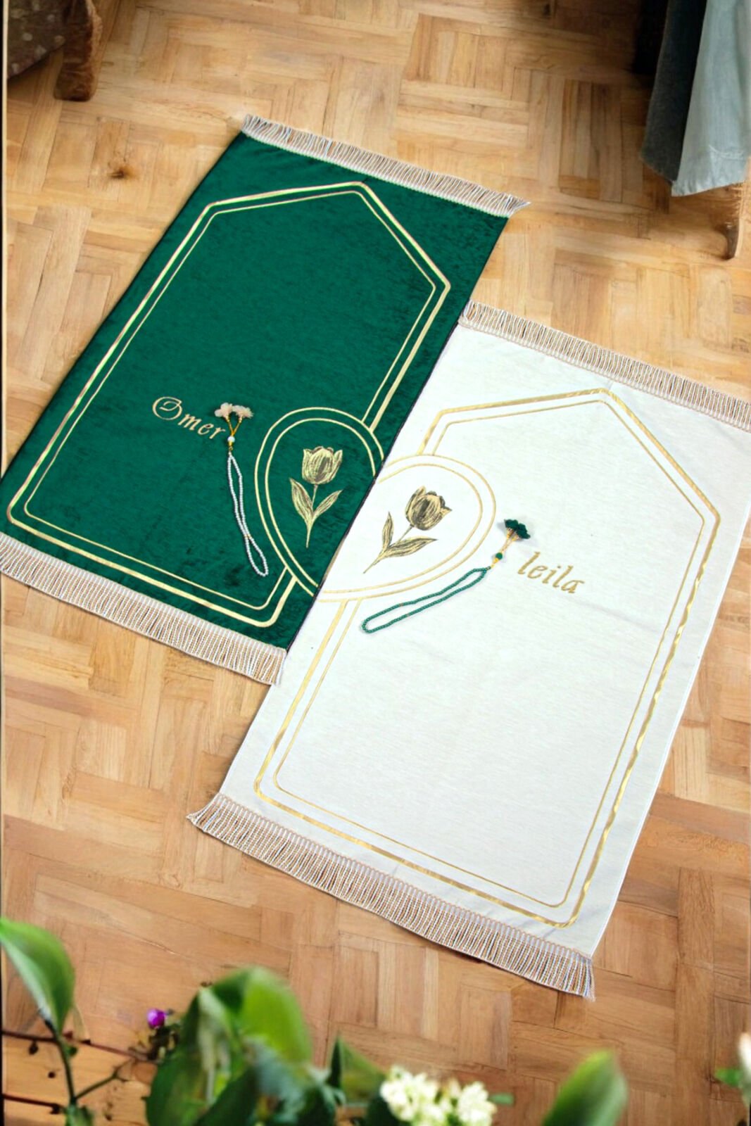 Personalized Muslim Prayer Rug Set for Couples | Chenille Janamaz with Tasbih - Ihvan
