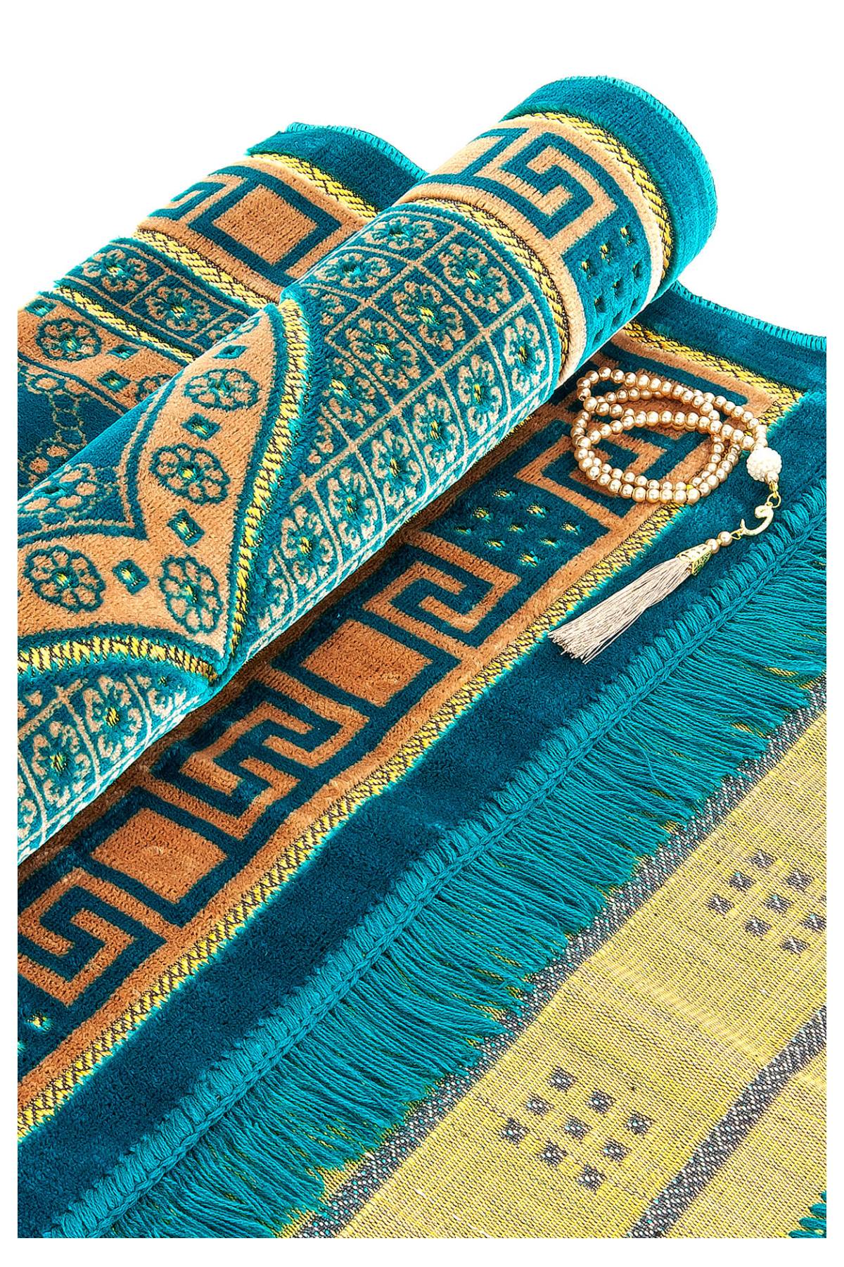 Luxury Velvet Muslim Prayer Rug (Sajadah | Janamaz | Salah Mat) - Ihvan