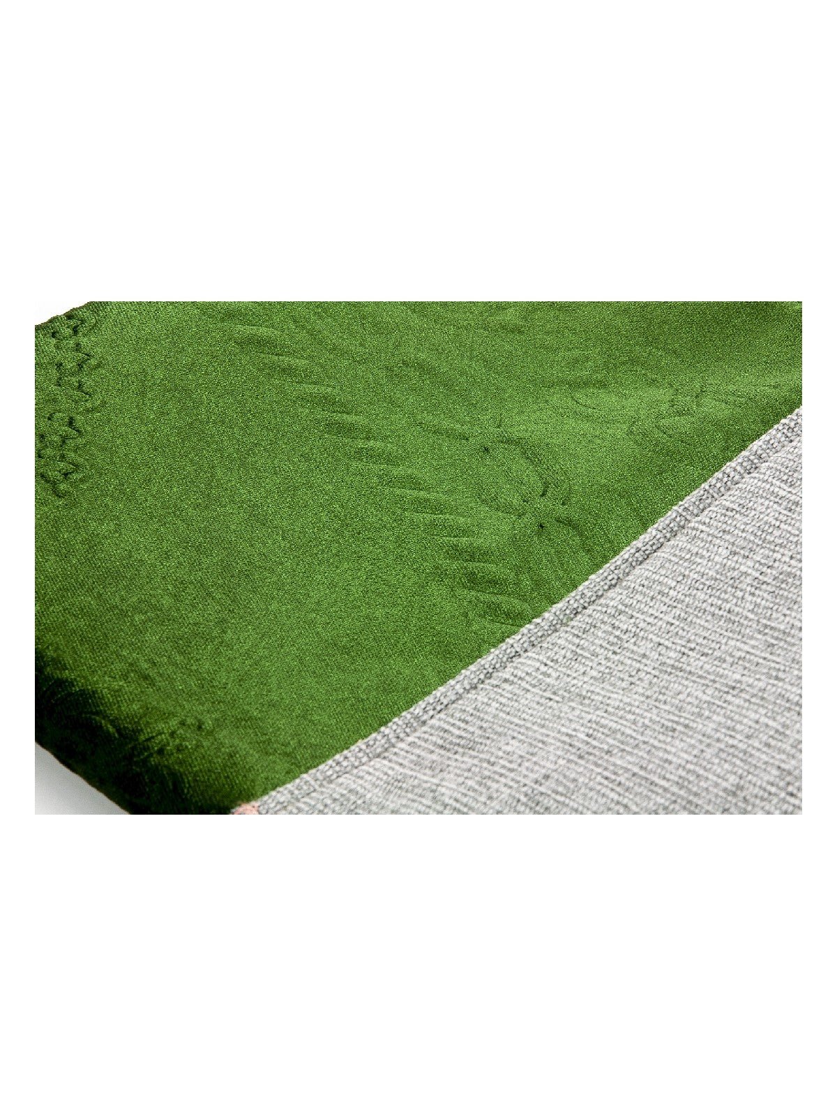 Luxury Silky Velvet Muslim Prayer Rug (Sajadah | Janamaz | Salah Mat) - Ihvan