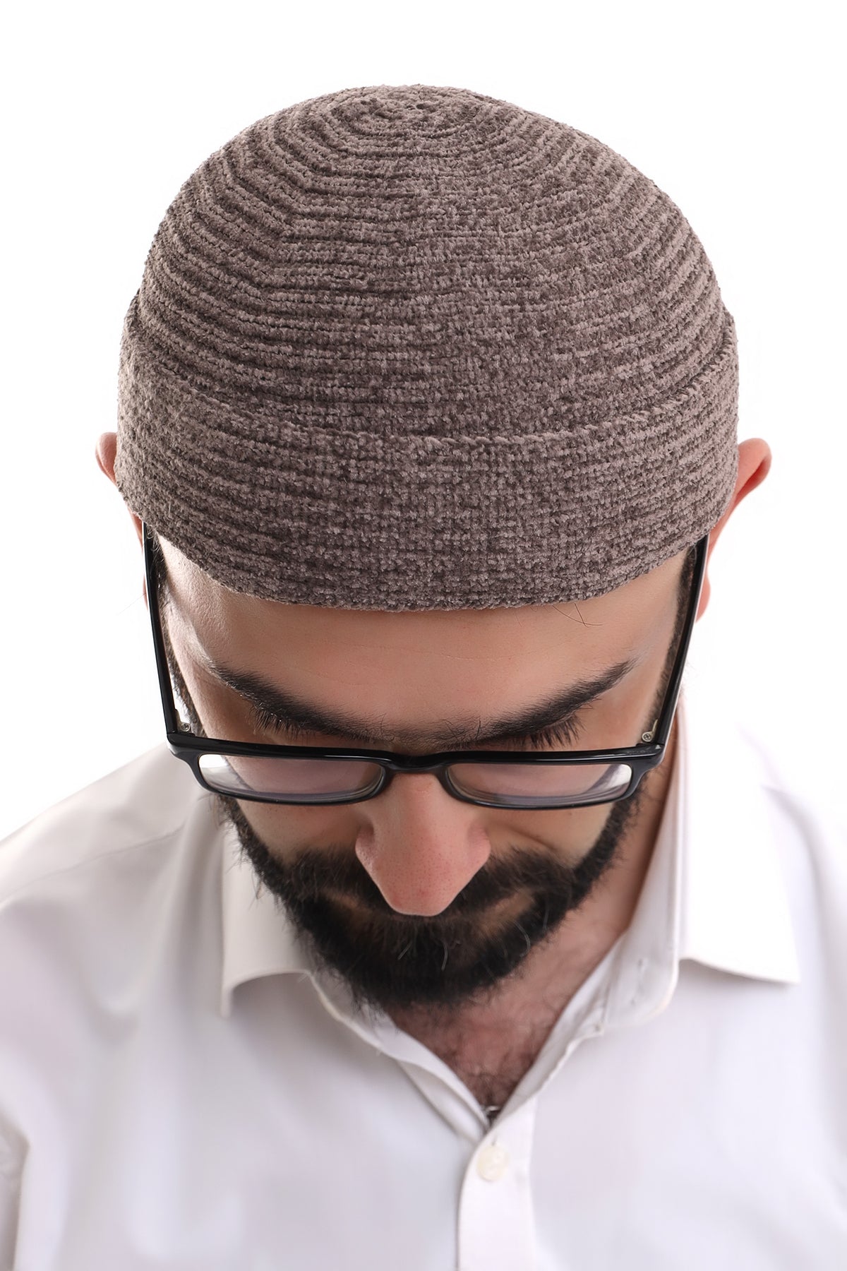 Brown Folded Plain Pattern Winter Velvet Skullcap Hat - ihvan