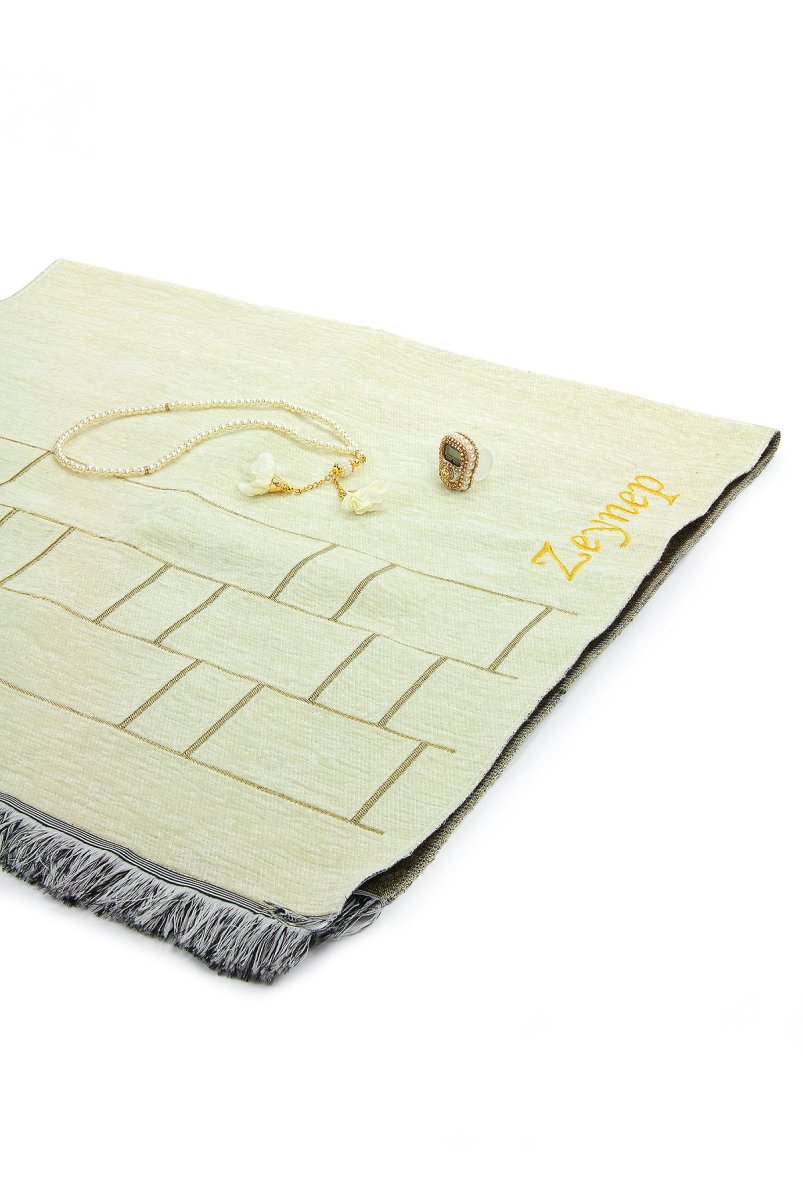 Prayer Rug Gift Set for Mom | (Sajadah | Tasbih | Counter | Decorative Gift Box ) - Ihvan
