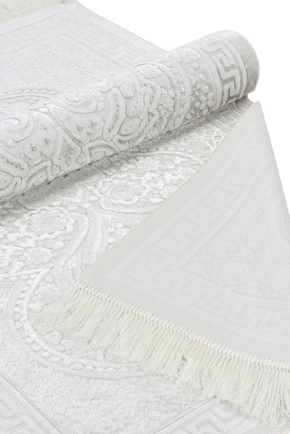 Soft Plush Velvet Muslim Prayer Rug (Sajadah | Janamaz | Salah Mat) - Ihvan