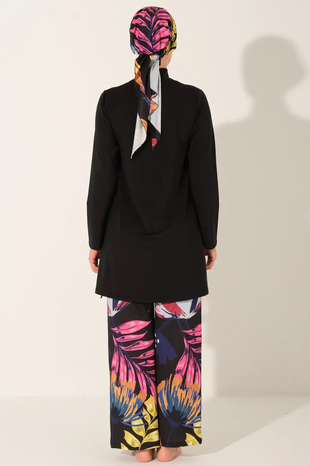 Alfasa Modest Swimsuit Chrysanthemum Pattern Long Sleeved 24613-26 Black