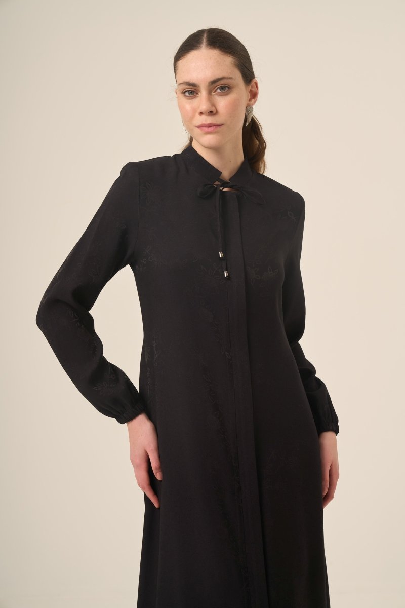 Black Jacquard Floral Patterned Zip - Up Abaya 6137 Black - ihvan