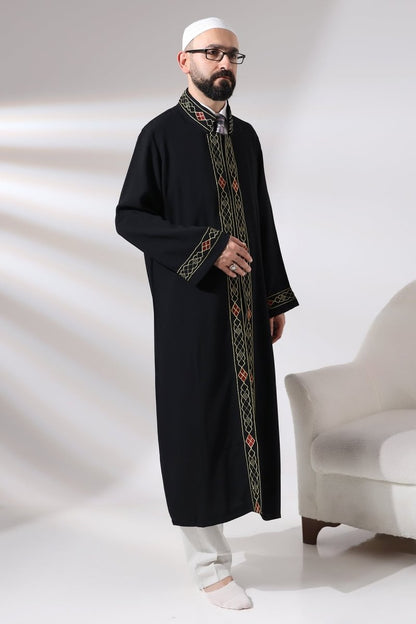 Black Men's Prayer Robe with Embroidered Pattern and Mandarin Collar - ihvan
