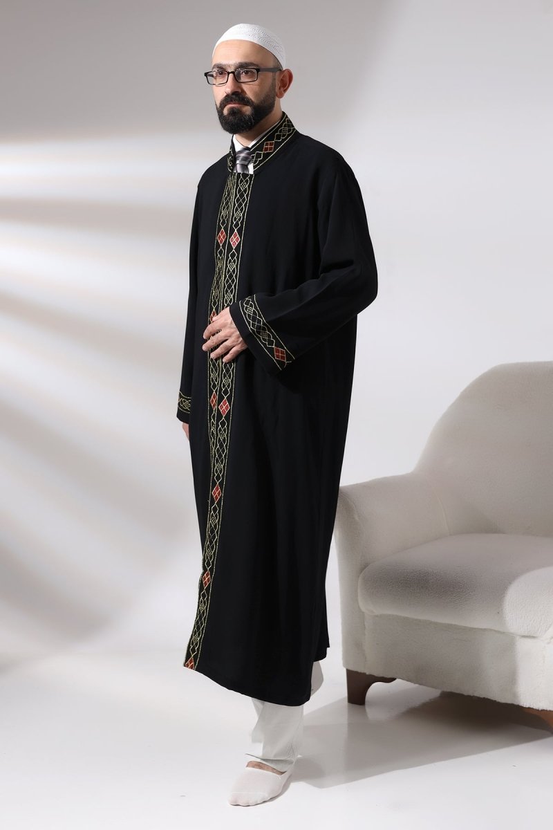 Black Men's Prayer Robe with Embroidered Pattern and Mandarin Collar - ihvan