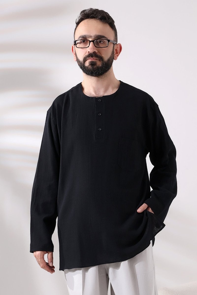 Black Men's Relaxed Fit 3-Button Crew Neck Hajj and Umrah Shile Fabric Shirt - ihvan