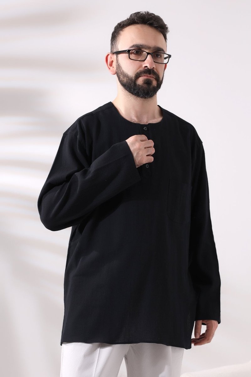 Black Men's Relaxed Fit 3-Button Crew Neck Hajj and Umrah Shile Fabric Shirt - ihvan