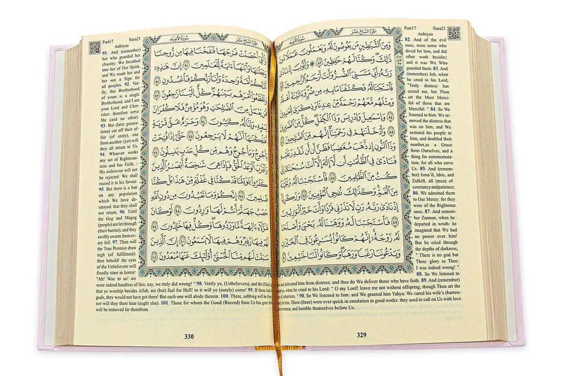 English Translation Holy Quran Gift Set with Tasbih | Islamic Gİft Set with Qur'an & Pearl Prayer Beads - ihvan