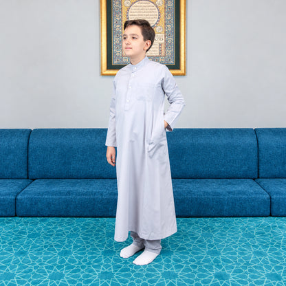 Boys’ Hajj & Umrah Thobe and Trousers Set – Mandarin Collar