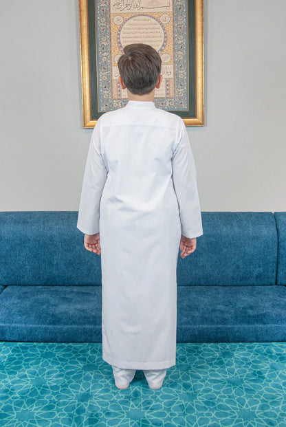 Boys’ Hajj & Umrah Thobe and Trousers Set – Mandarin Collar