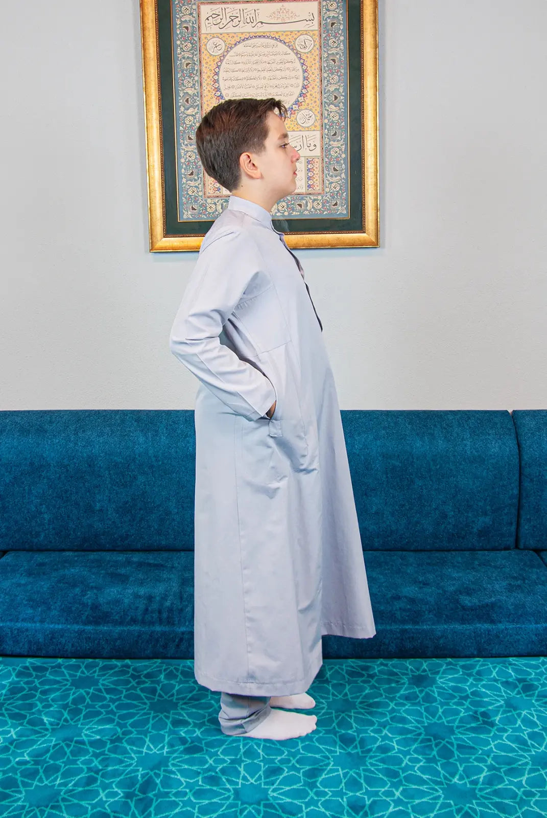 Boys’ Hajj & Umrah Thobe and Trousers Set – Mandarin Collar
