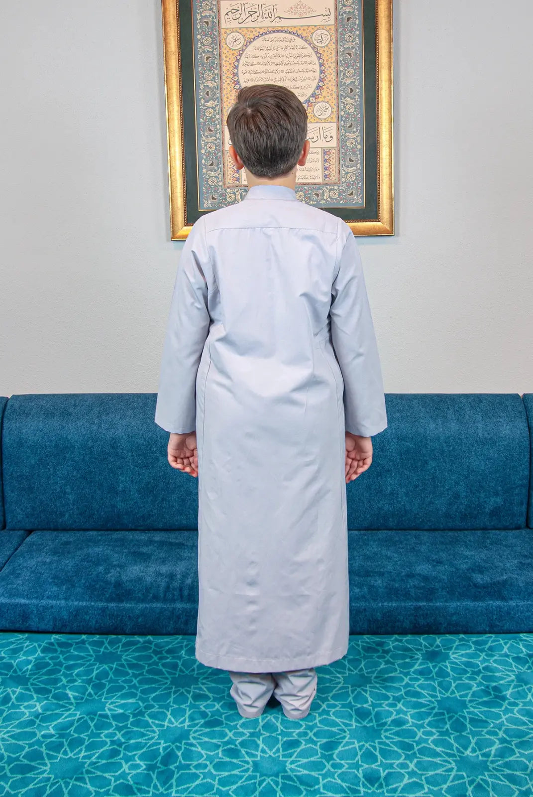 Boys’ Hajj & Umrah Thobe and Trousers Set – Mandarin Collar