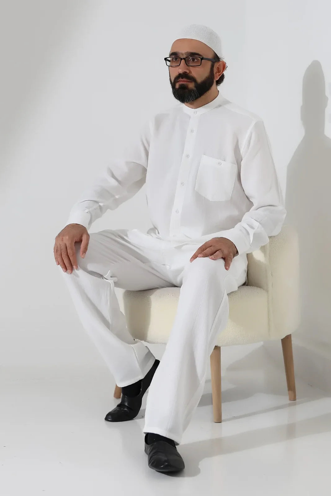 Men’s Hajj & Umrah Muslin Shirt and Trousers Set – Mandarin Collar (ANS)