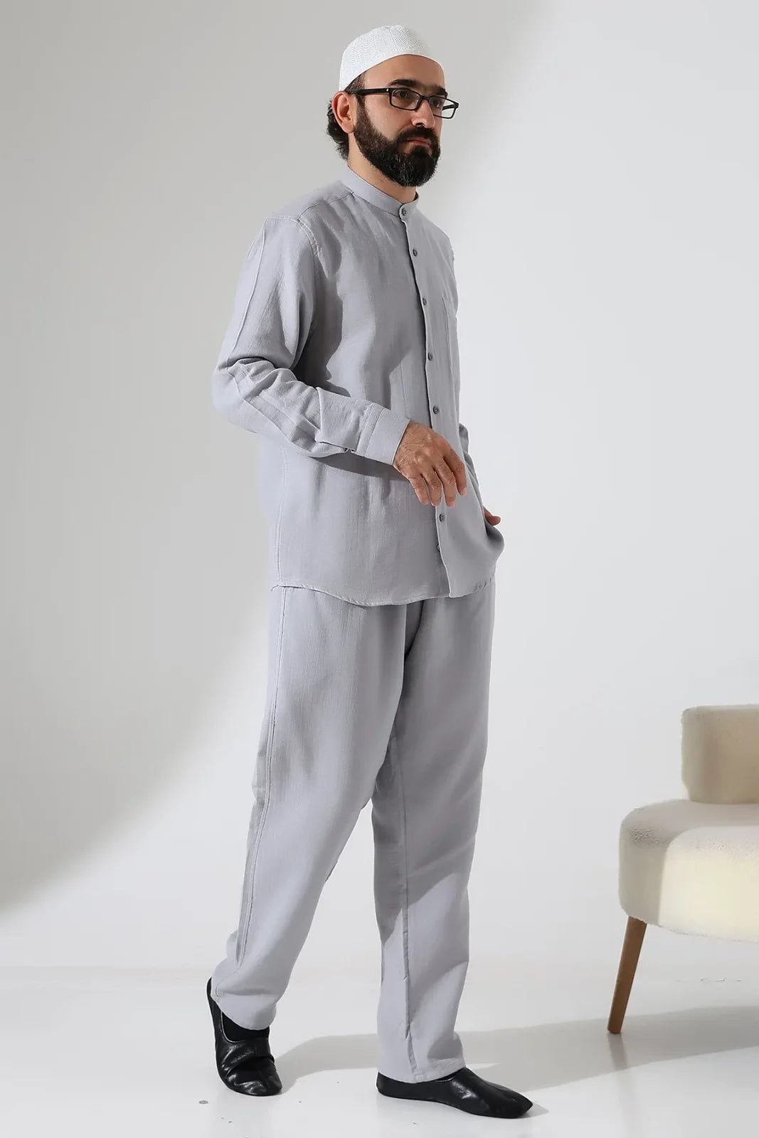 Men’s Hajj & Umrah Muslin Shirt and Trousers Set – Mandarin Collar (ANS)
