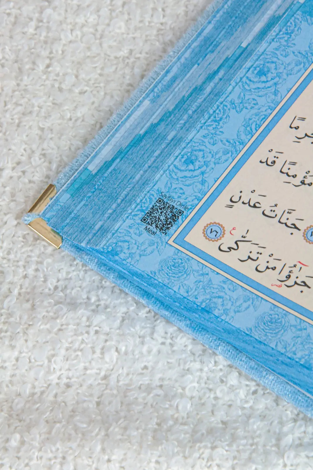 Personalized Velvet-Covered Quran Gift Set – Arabic, Medium Size, Tasbih & Bookmark – Blue