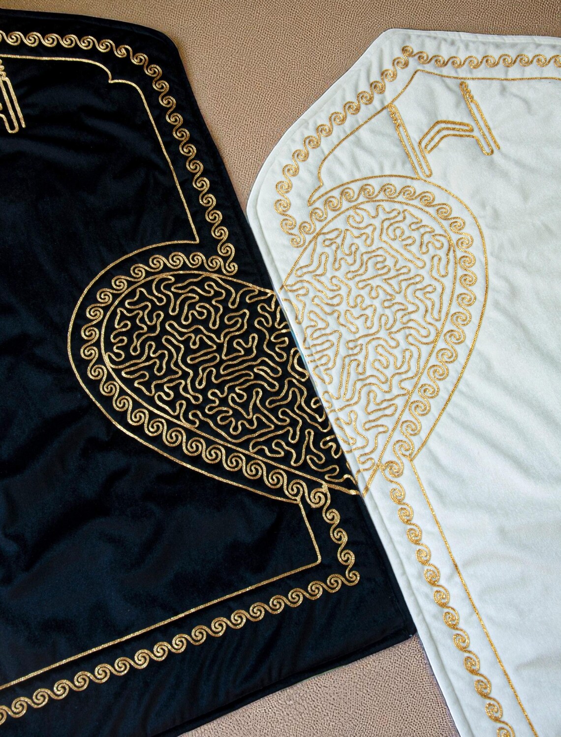 Personalized Couple Islamic Gift Set – Prayer Rug, Yaseen Dua Book & Pearl Tasbih