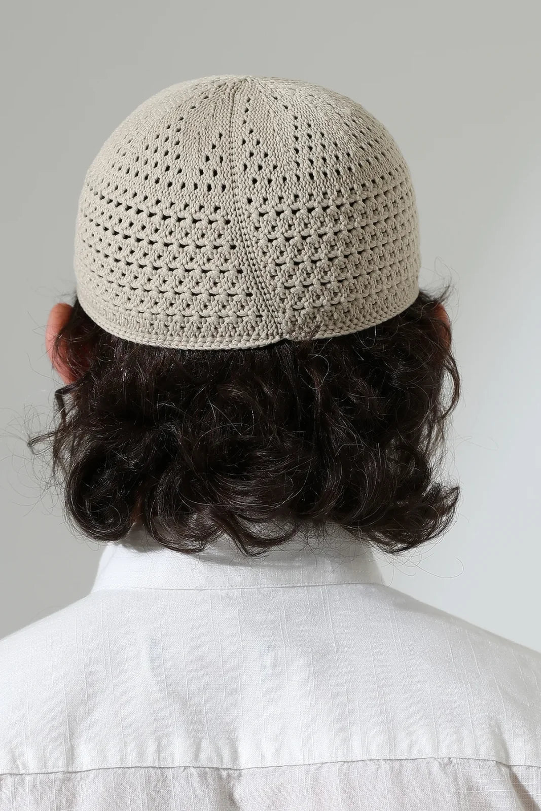 Amber Knitted Kufi Prayer Cap – Patterned Muslim Cap