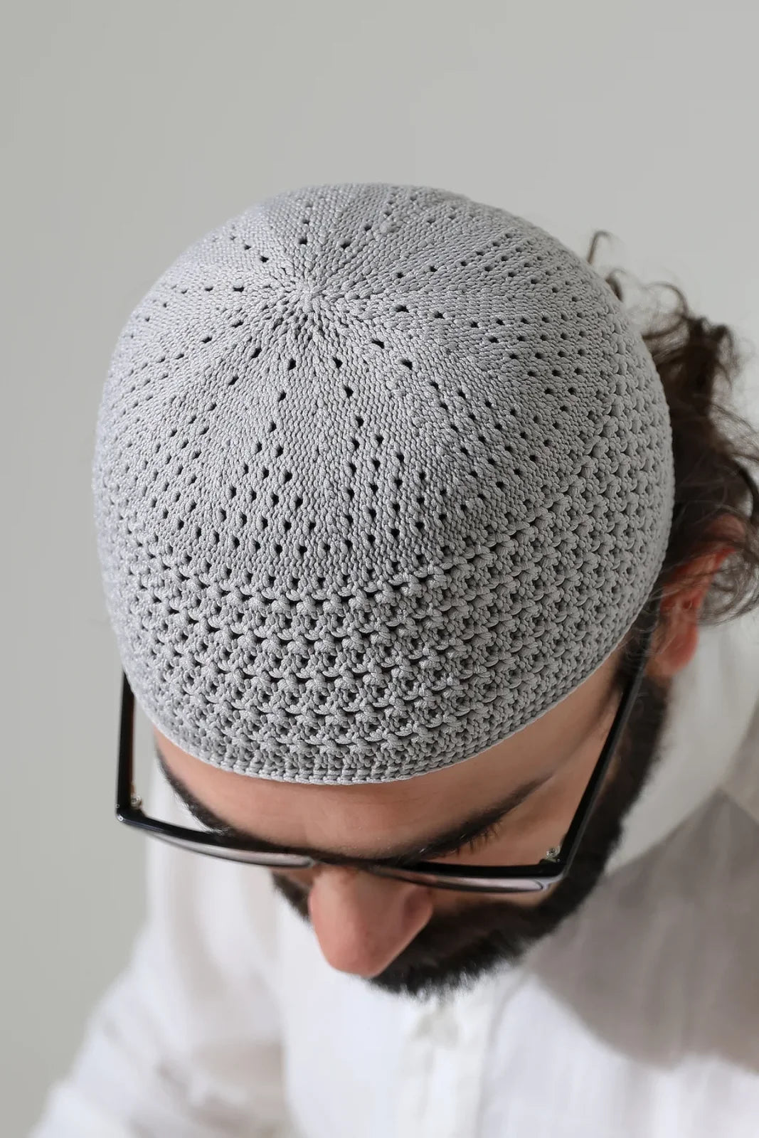 Amber Knitted Kufi Prayer Cap – Patterned Muslim Cap