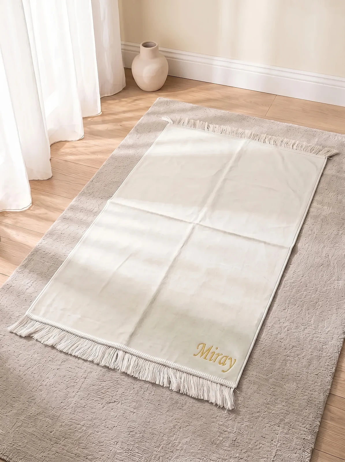 Personalized Velvet Prayer Mat & Yaseen Book Gift Set with Tasbih