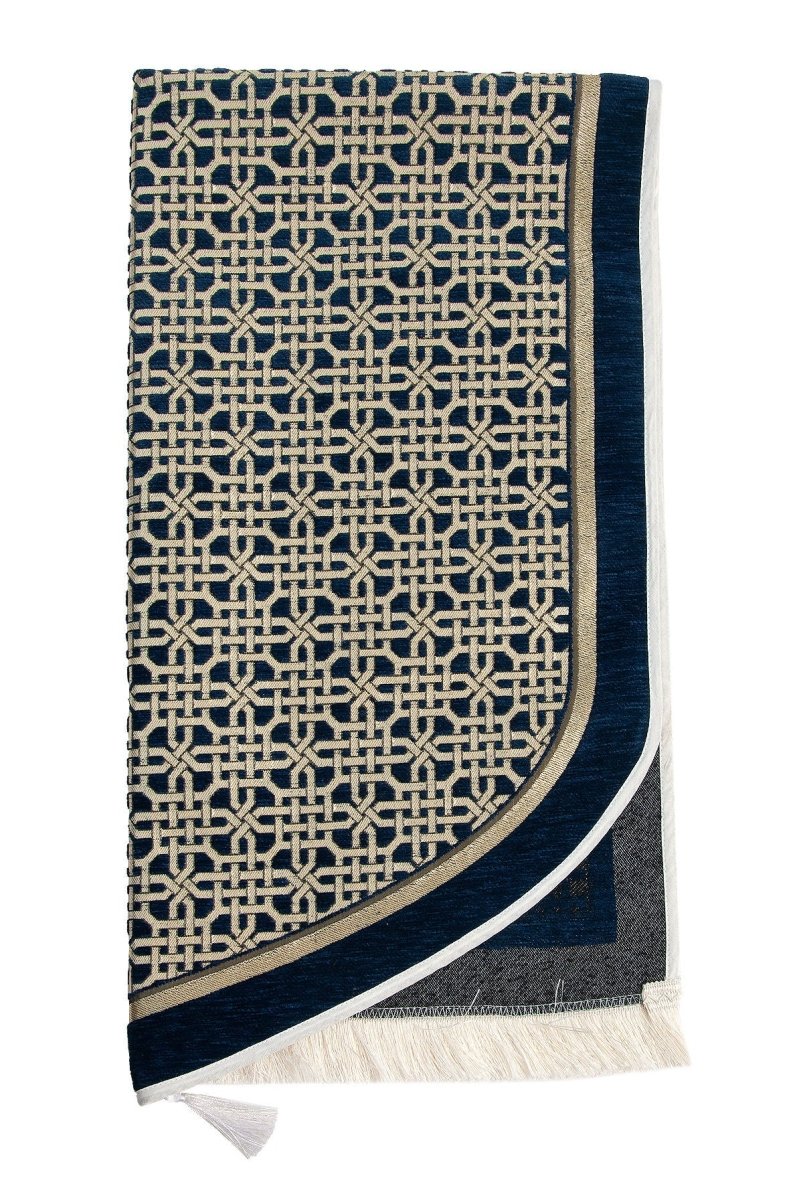 Luxury Chenille Prayer Rug with Oval Mihrab Pattern and Tassels - ihvan