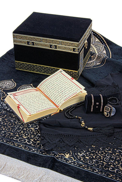 Luxury Velvet Kaaba Gift Set – Prayer Rug, Tasbeeh, Zikr Counter, Quran, and Scarf in Elegant Box - ihvan