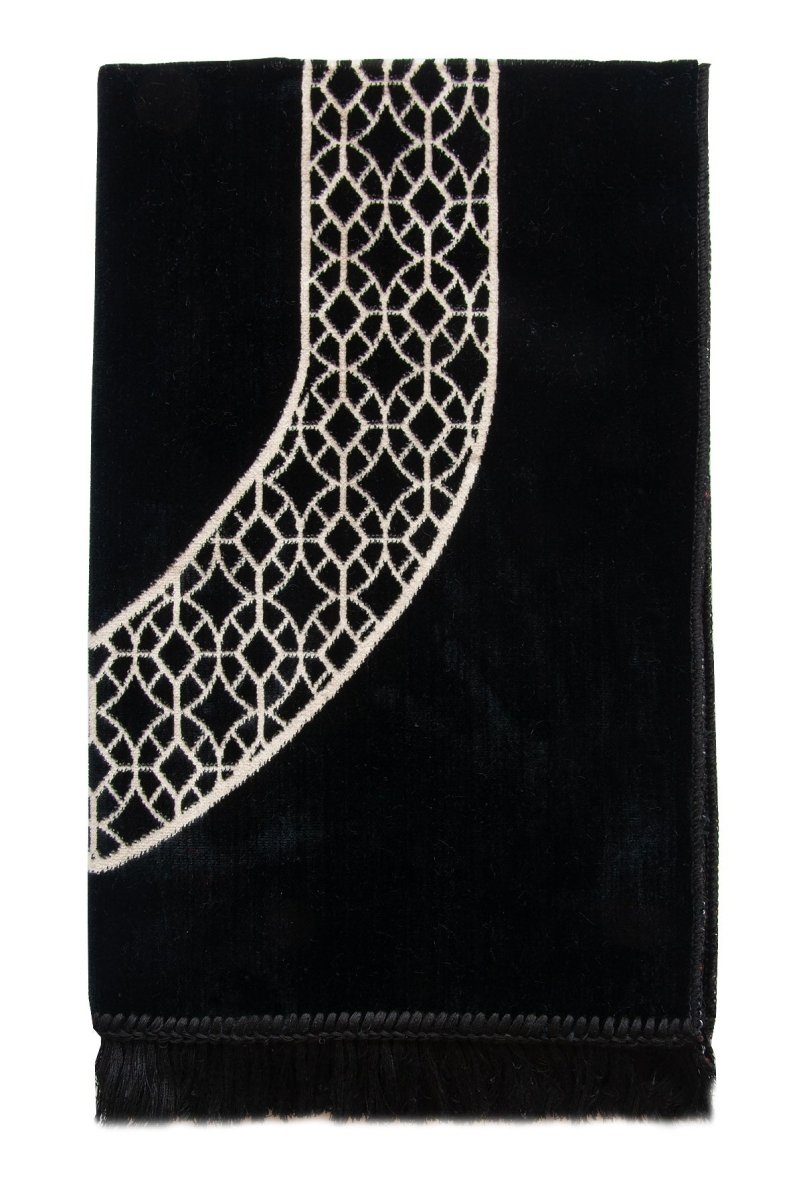 Mihrab Motif Velvet Prayer Rug – Soft Velour Islamic Sajadah - ihvan