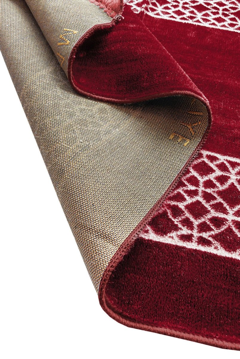Mihrab Motif Velvet Prayer Rug – Soft Velour Islamic Sajadah - ihvan