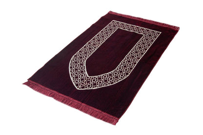 Mihrab Motif Velvet Prayer Rug – Soft Velour Islamic Sajadah - ihvan